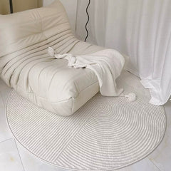 モノクロの部屋にぴったり。おしゃれグレーのウィルトン織ラグ(HALFHALF)