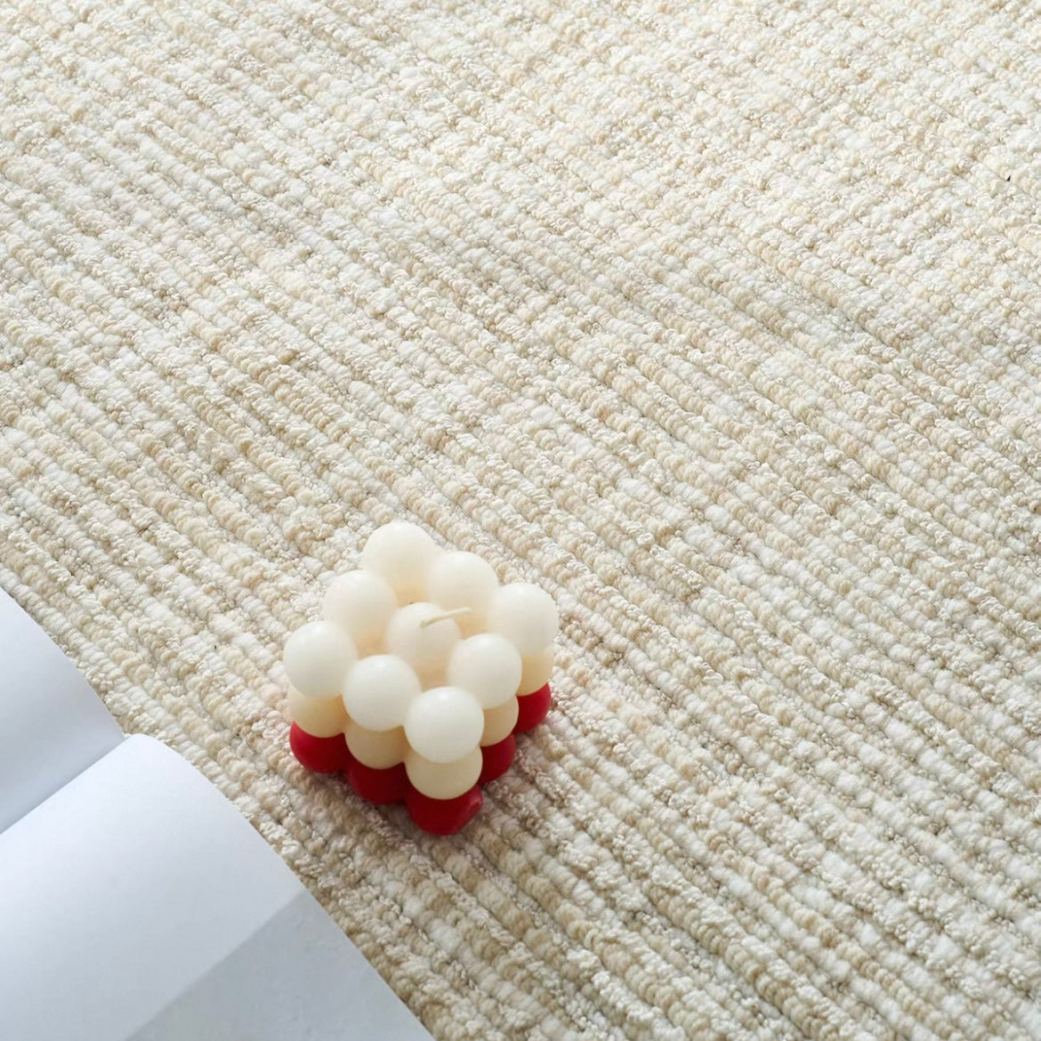 純天然羊毛を使用した機械織りのカーペット！長くご愛用できる高品質な一品（Skin）